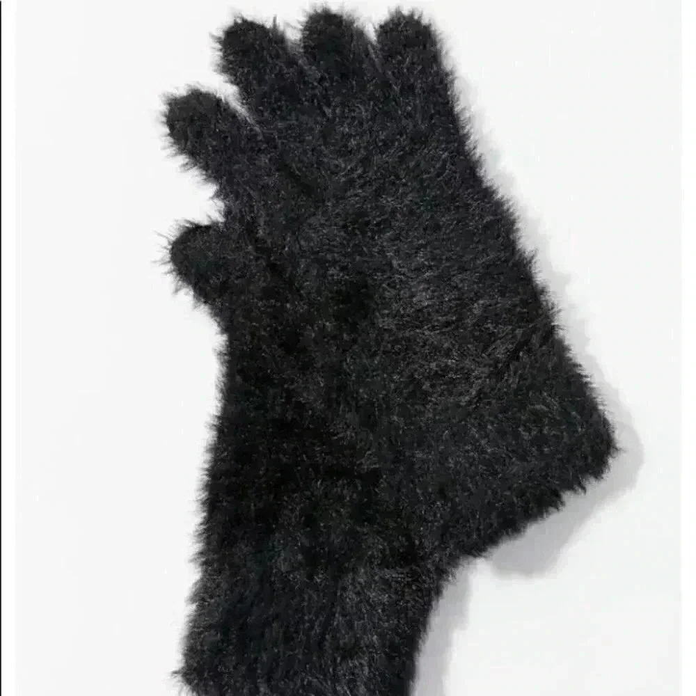 Urban Outfitters Black Eyelash hat and glove set